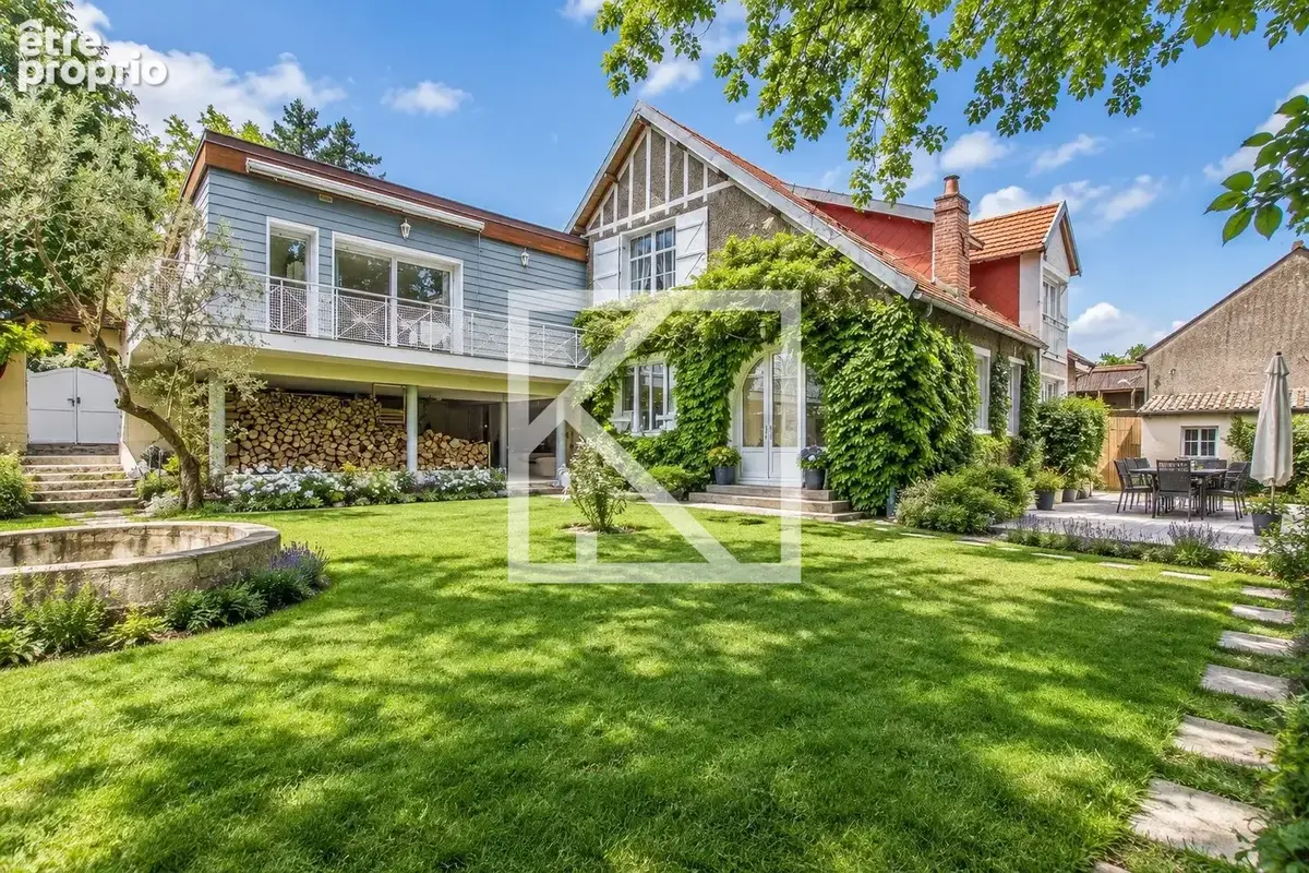 Photo Maison à Briollay au prix de 649 000€