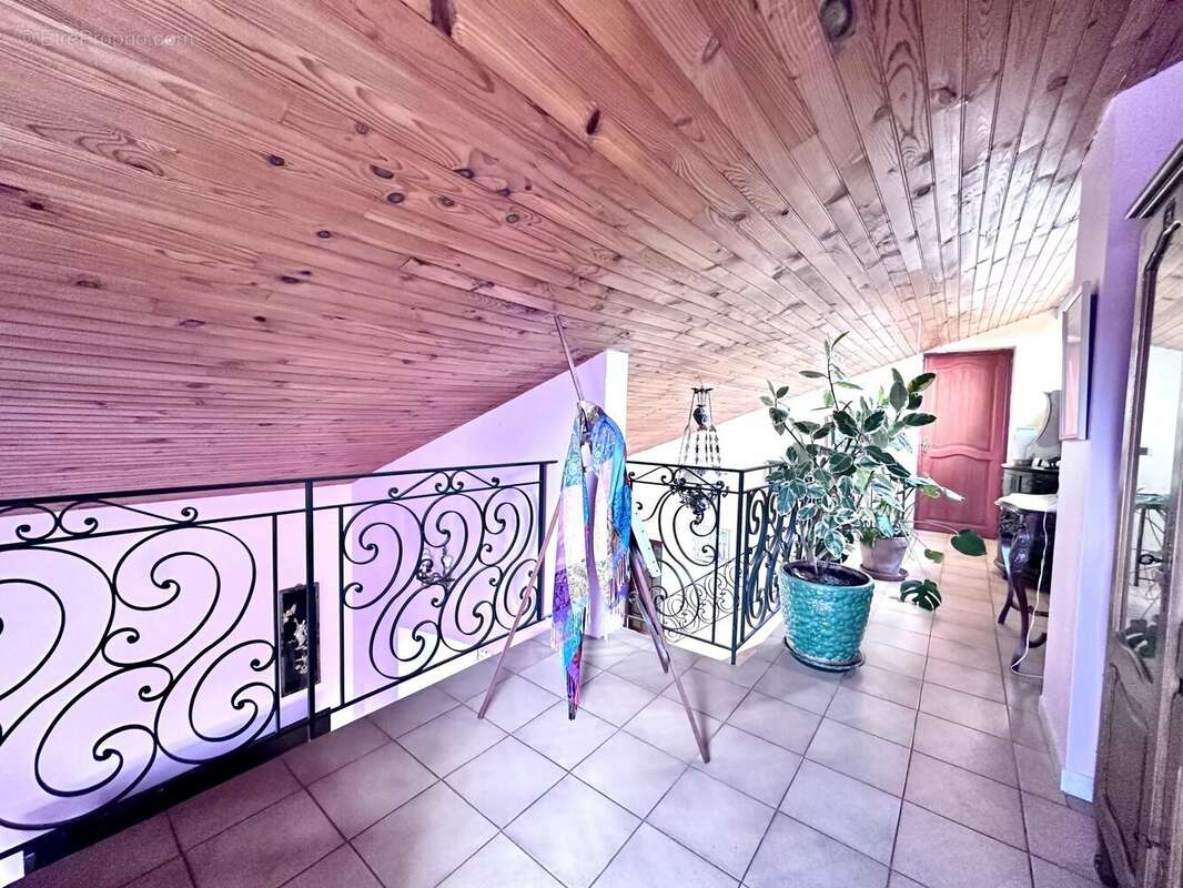 Maison à VILLENEUVE-DE-LA-RAHO