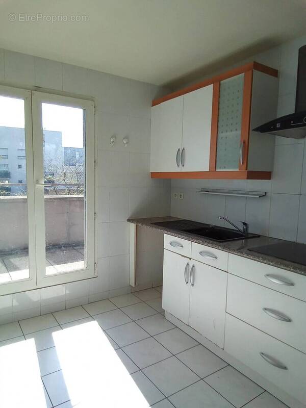 Appartement à AUBERVILLIERS