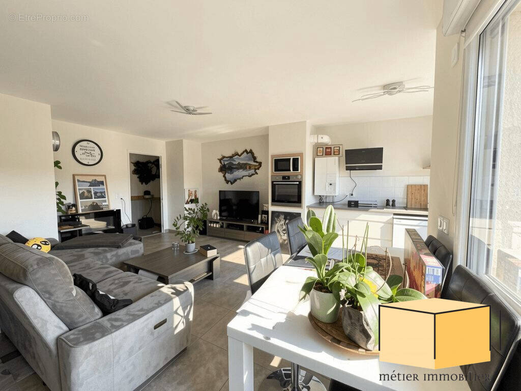 Appartement à YENNE