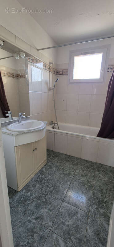 Appartement à ISSOU