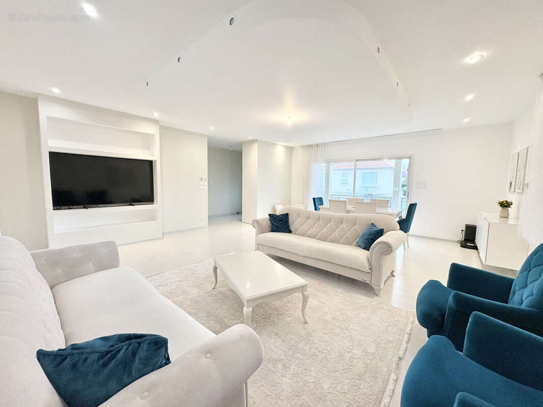 Maison à TERRASSON-LAVILLEDIEU