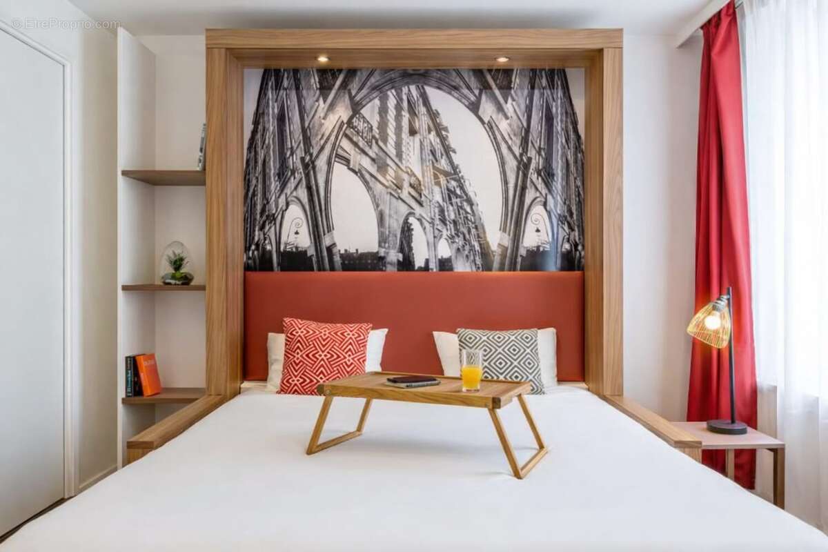 Appartement à COURBEVOIE