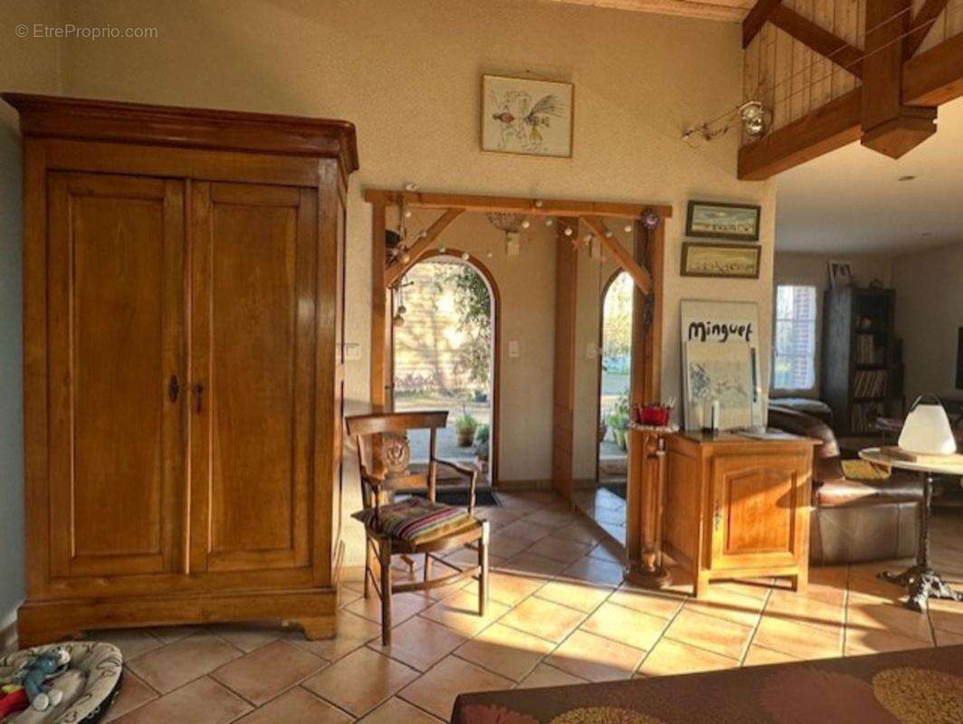 AUBIGNY-LES CLOUZEAUX, Longère 156 m², dépendance, 3569 m² terrain - photo 5