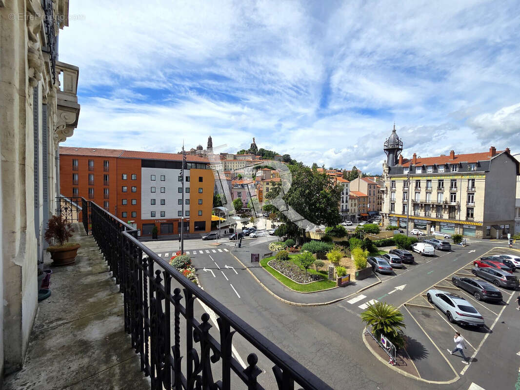 Appartement 357 m² à Le Puy-En-Velay  - photo 2