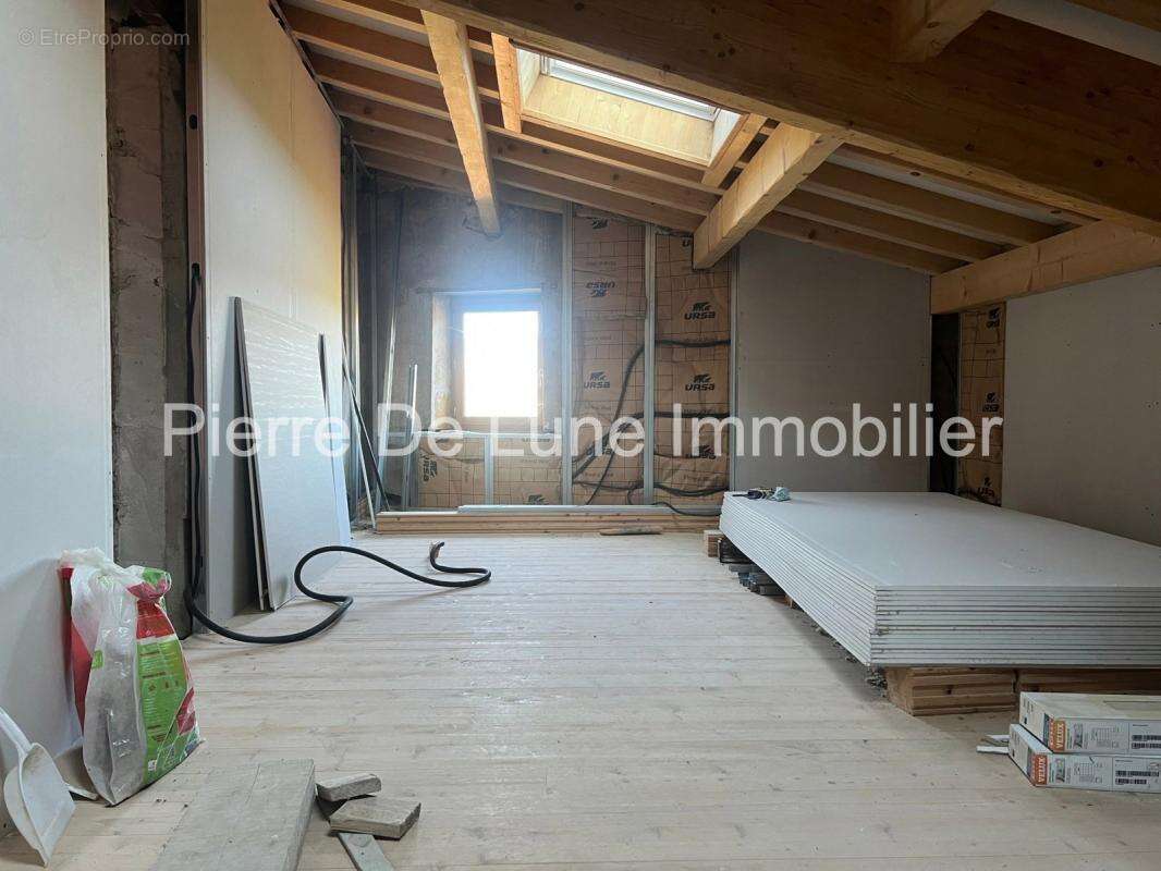 Commerce à CHAMELET