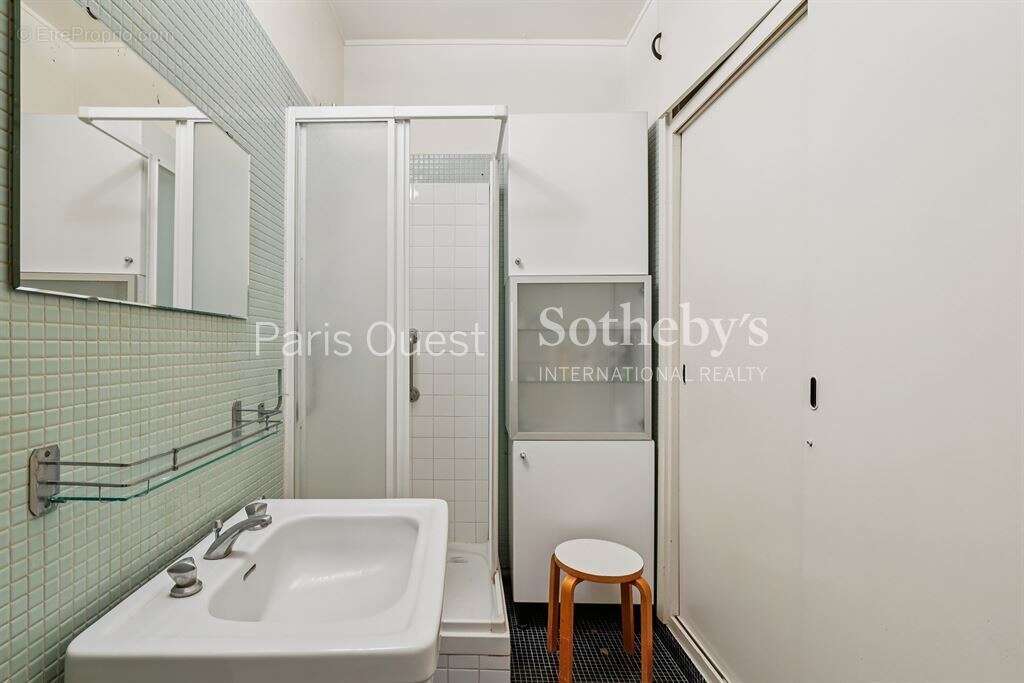 Appartement à NEUILLY-SUR-SEINE