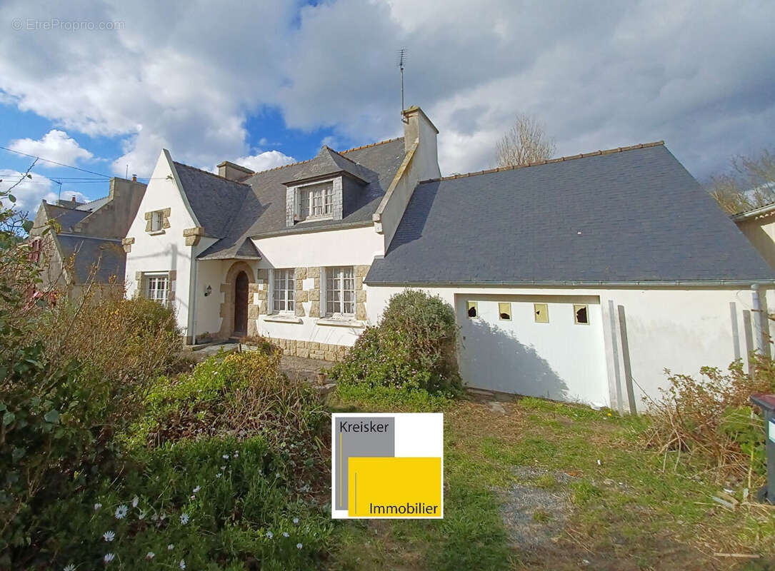 Maison à SANTEC
