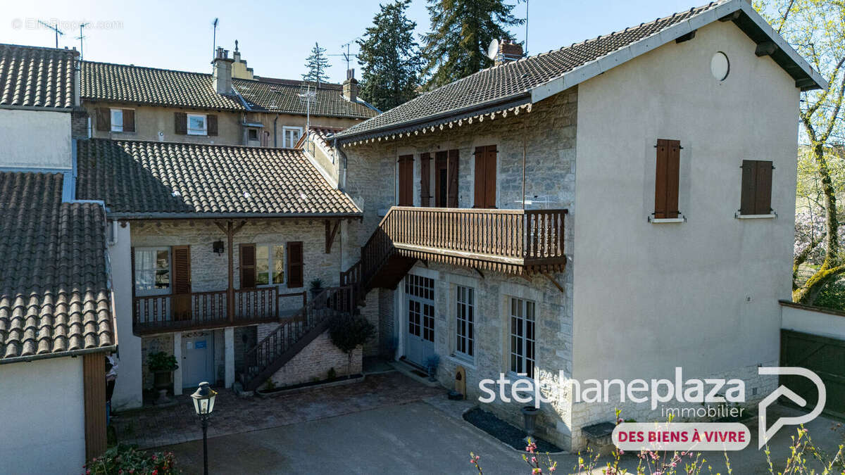 Maison à BOURG-EN-BRESSE