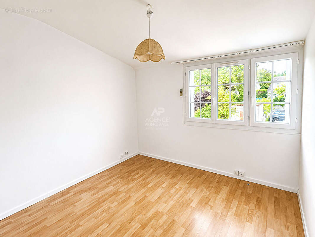 Maison Verneuil-sur-seine 5 pièce(s) 83 m2 - photo 10