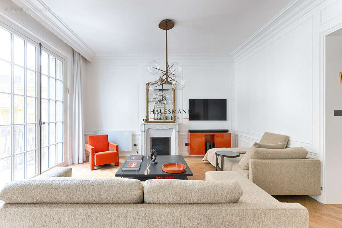 Appartement à PARIS-17E