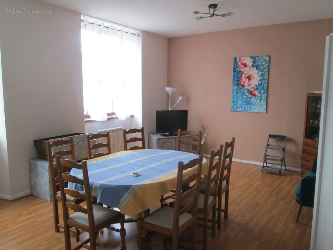 Appartement à LUXEUIL-LES-BAINS