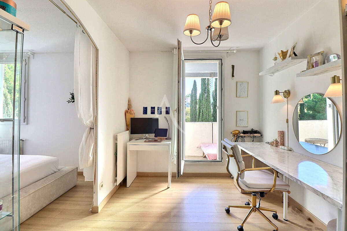 Appartement à MARSEILLE-9E