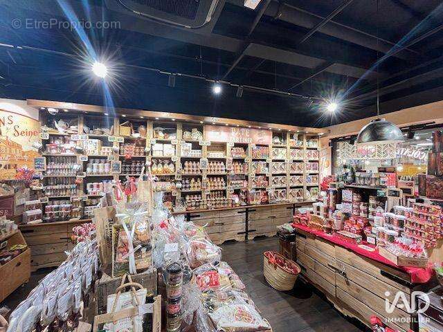 Photo 2 - Commerce à FLINS-SUR-SEINE