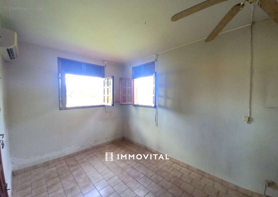 VENTE Maison T4 de Plain-Pied avec Grand Jardin Arboré - GUERY ANSE-BERTRAND - photo 9