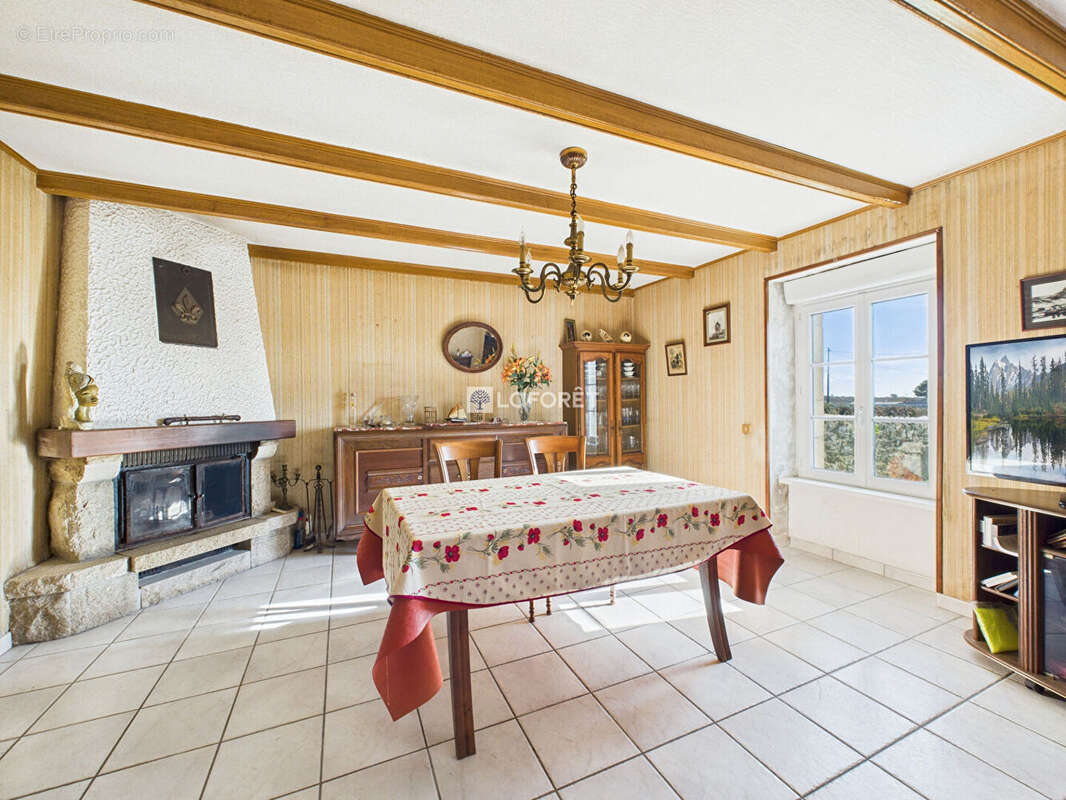 Maison à PLOGOFF