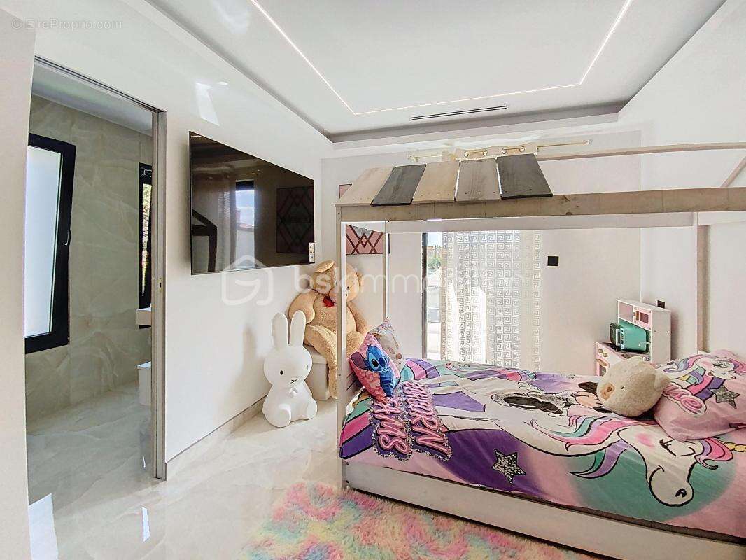 Villa contemporaine - grau d agde - piscine chauffee  et garage - - photo 10