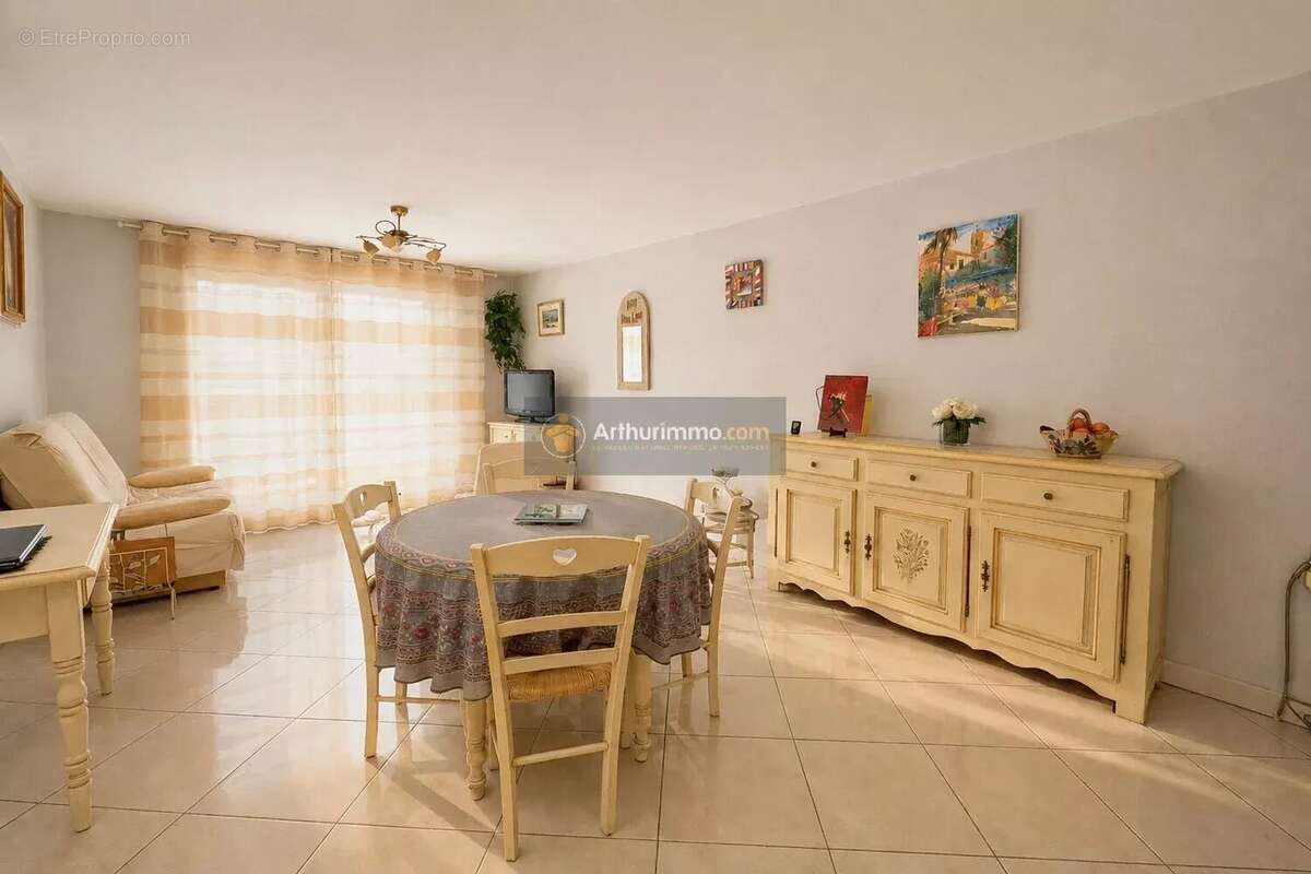 Appartement à SAINT-RAPHAEL