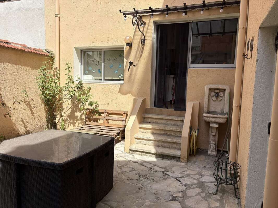 Maison 120 m² à Villeurbanne  - photo 2