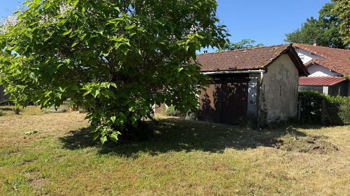 Maison à LUXEY