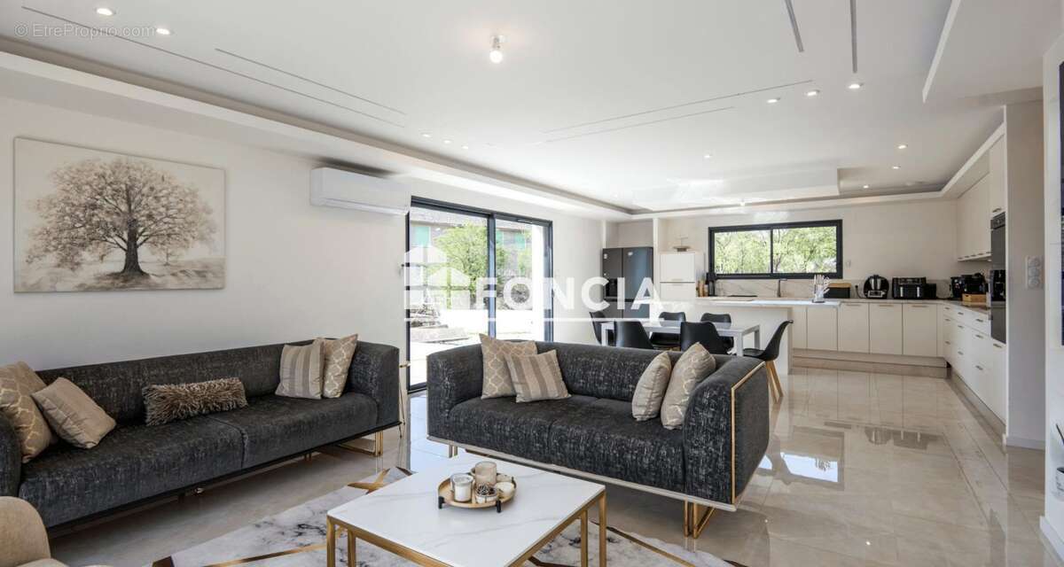 Maison à LA LOUBIERE