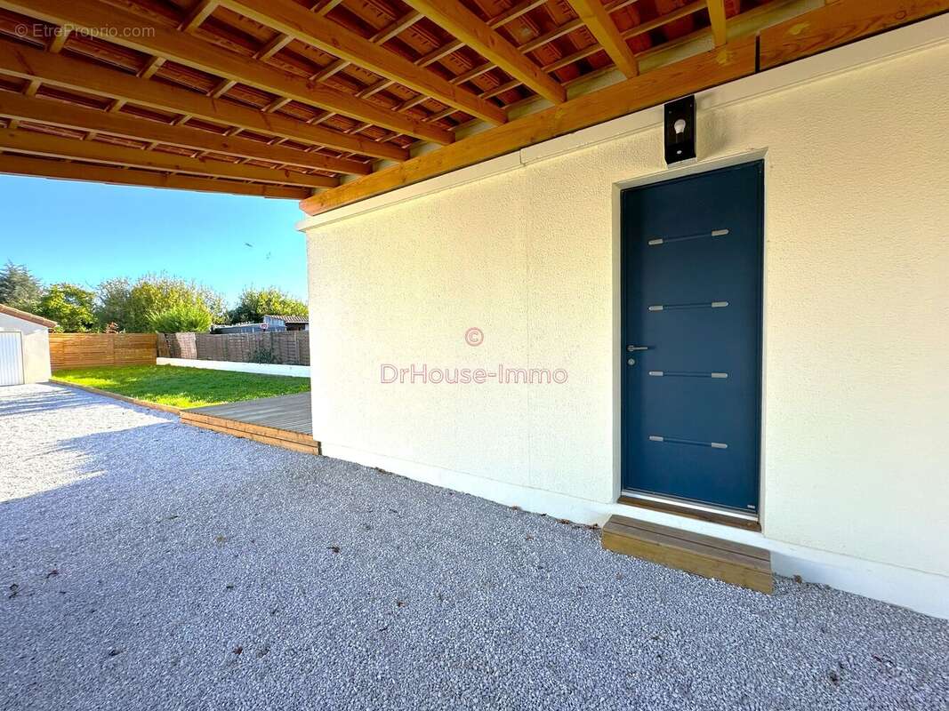Maison à LINARS