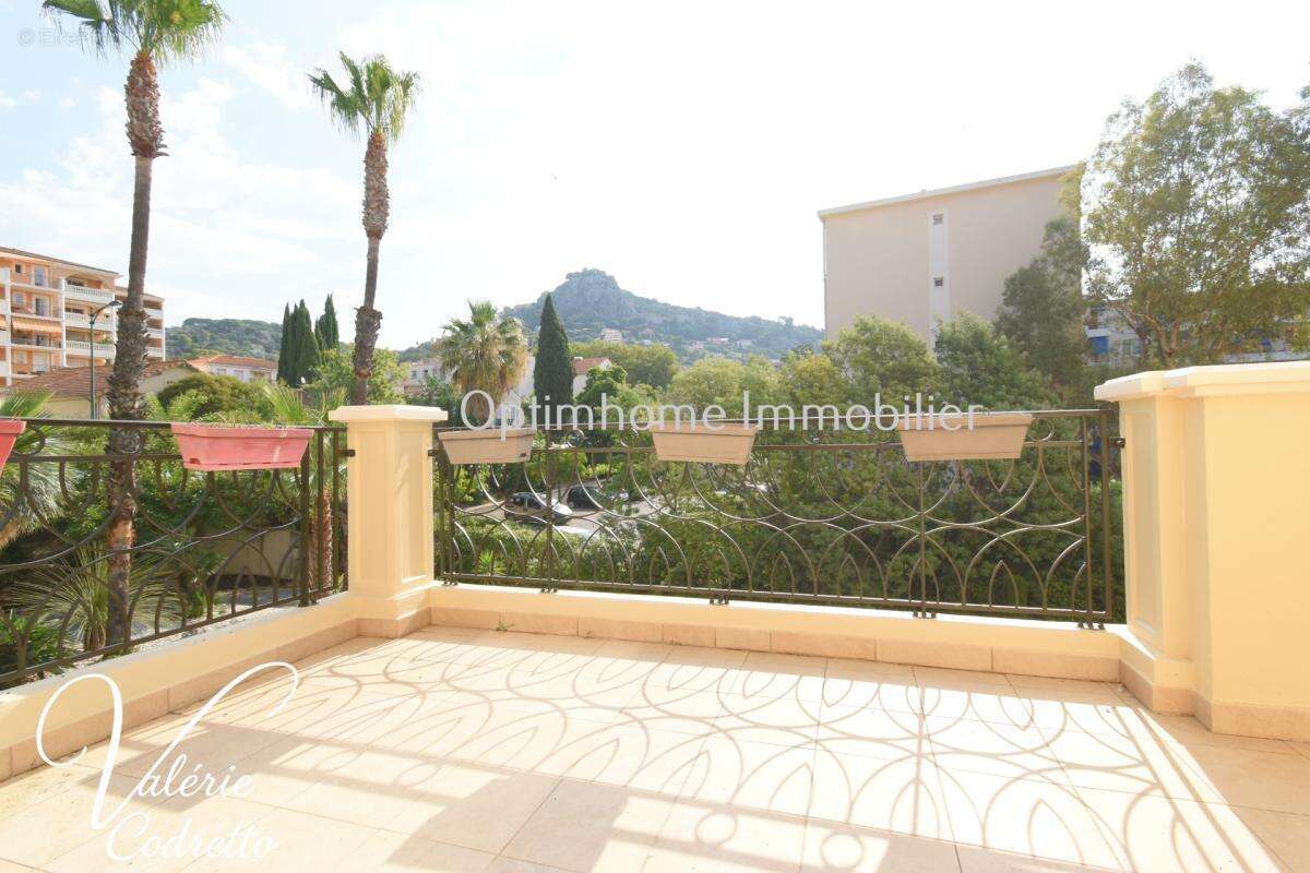 HYÈRES – T3 70 m² avec terrasse, garage – Résidence prisée proche centre-ville 83400 - photo 2