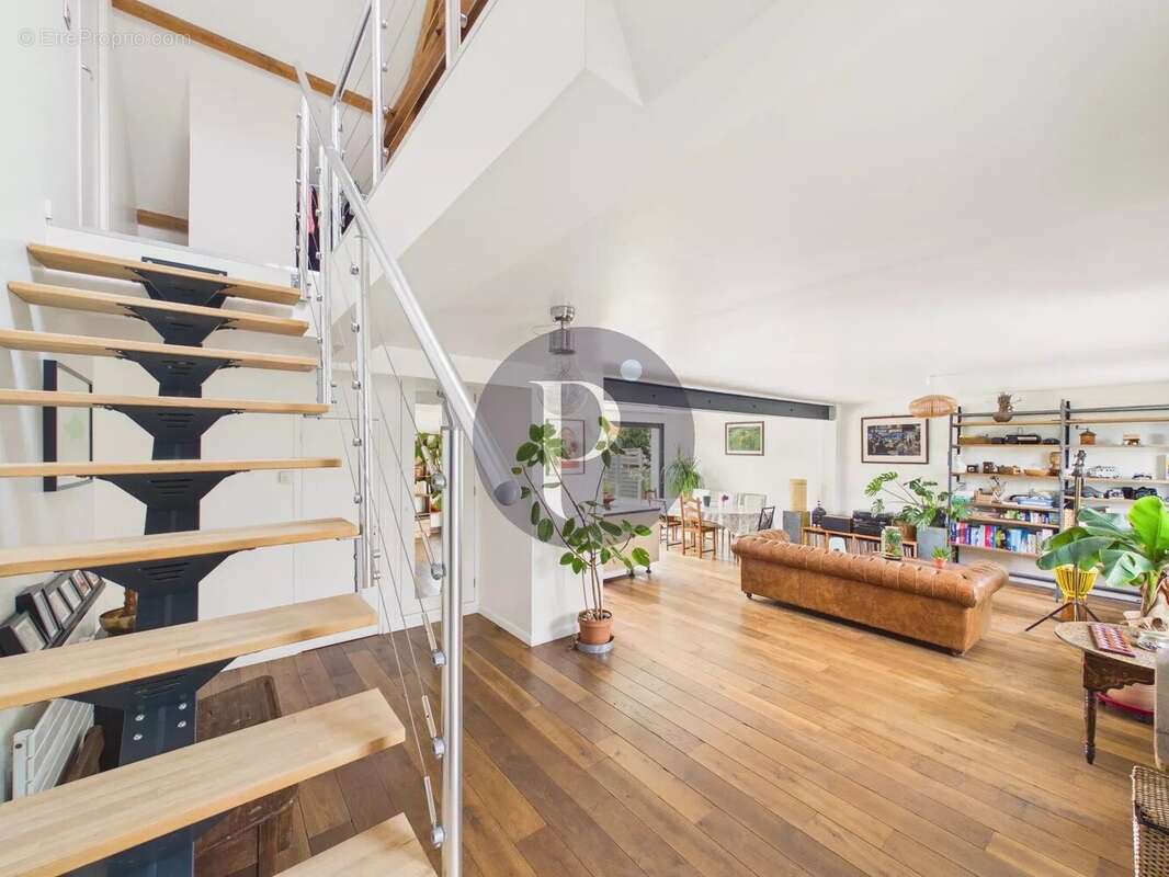 Maison à VERRIERES-LE-BUISSON