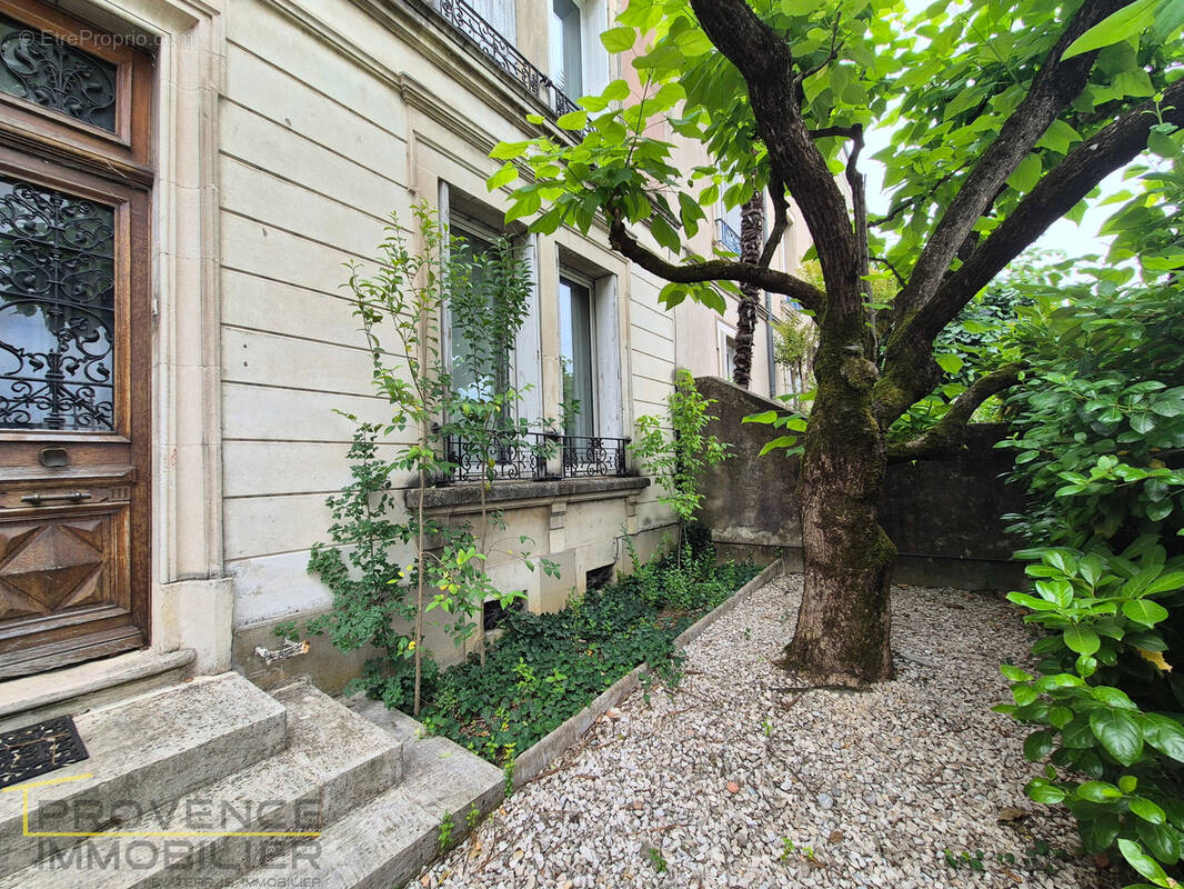 Maison à MONTELIMAR