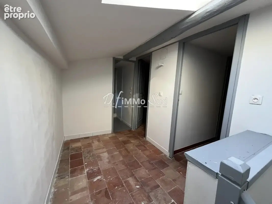 Maison de village T5 en r+2 en très bon état - photo 12