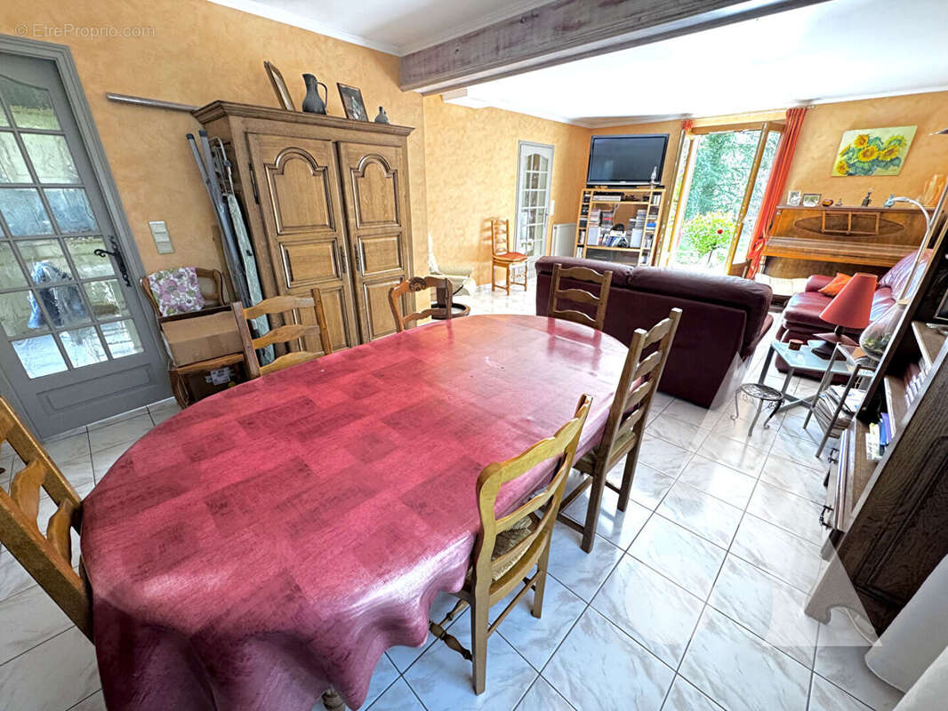 Maison à LUSIGNY-SUR-BARSE