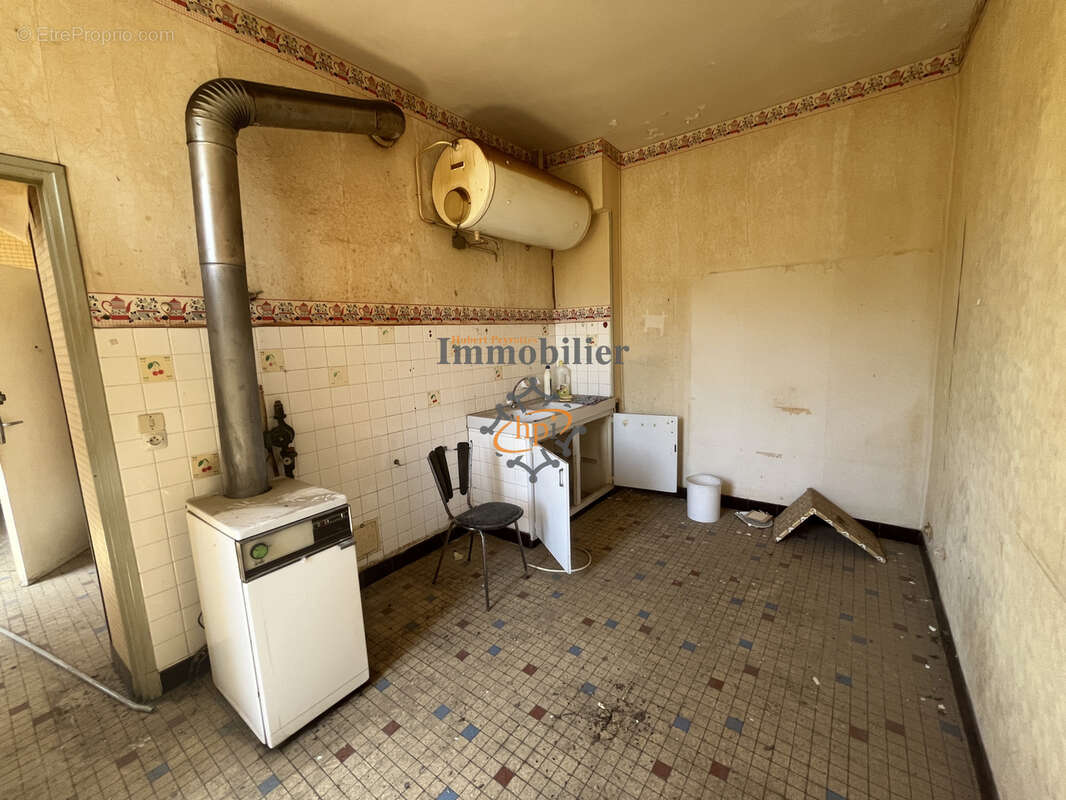 Vente immeuble à usage d'habitation composé de huit appartements Tournemire - photo 6