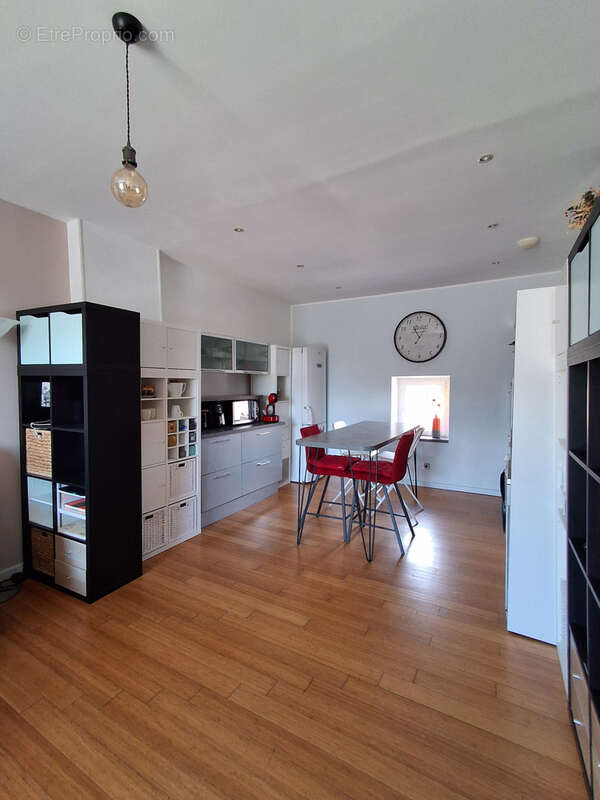 Appartement à LEZIGNAN-CORBIERES