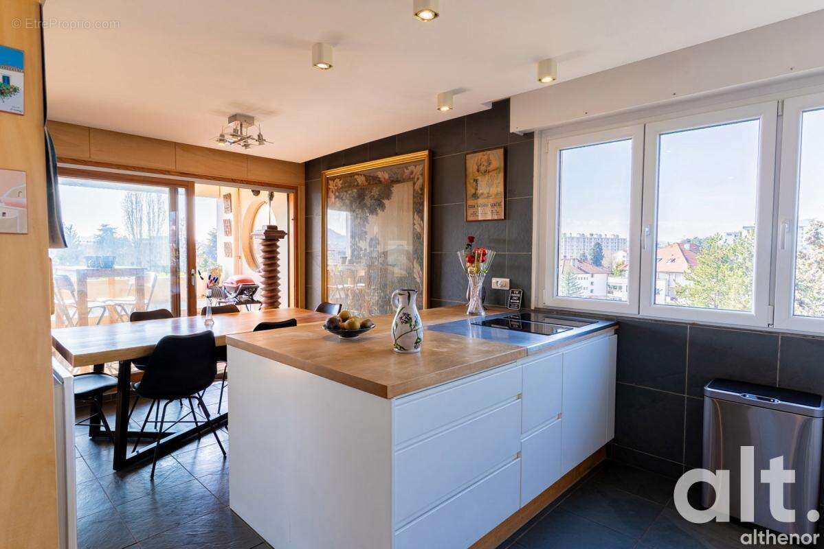 Appartement à ANNECY-LE-VIEUX