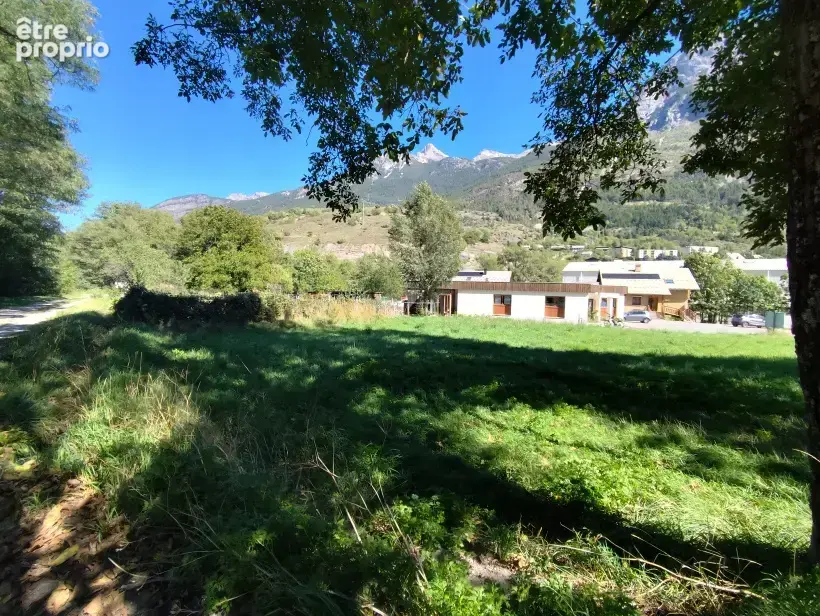 Terrain constructible de 458 m2   Quartier calme et proche du centre - photo 2