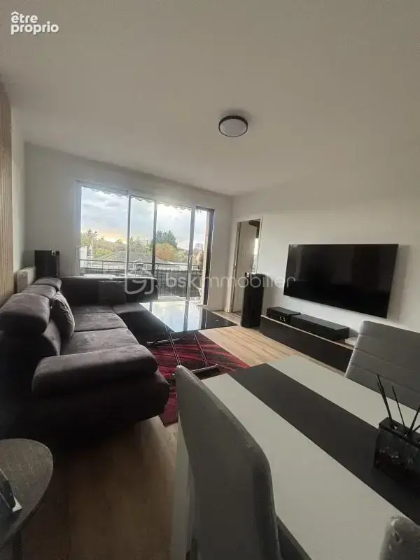 Appartement lumineux avec balcon + place de parking et cave - photo 4