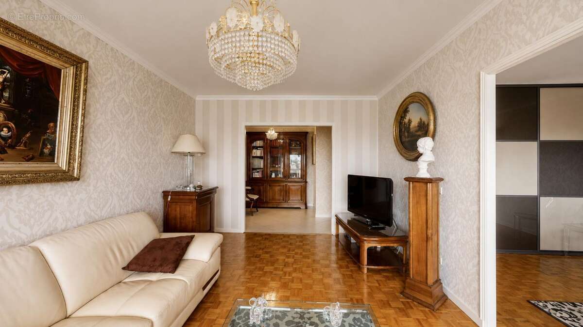 Appartement à LYON-8E