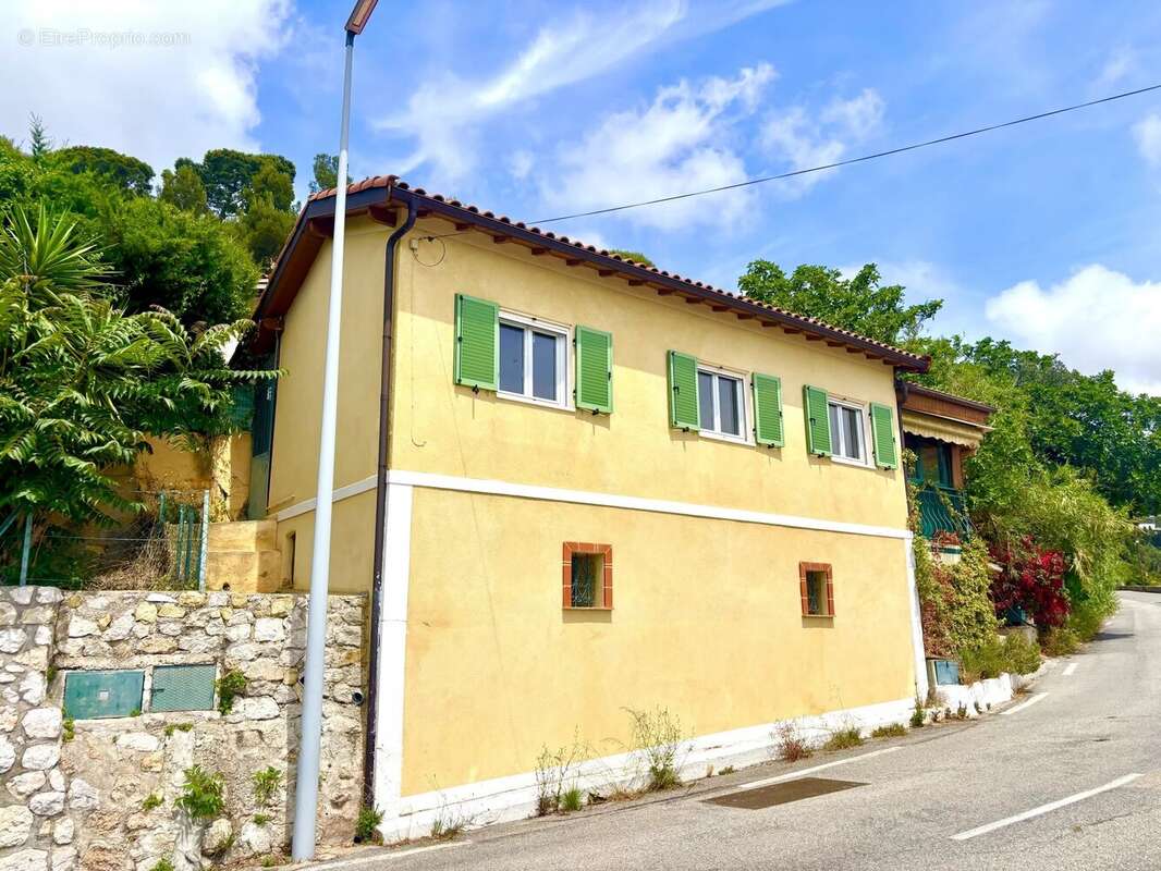 Maison à EZE