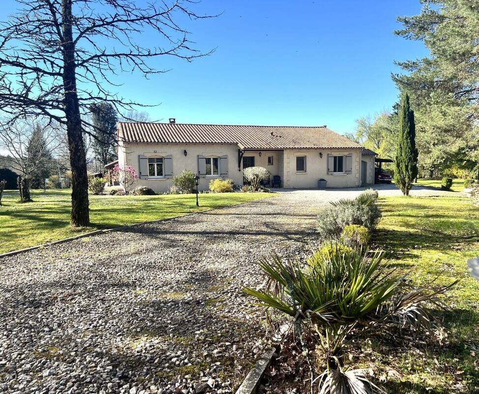 Maison à CAMPAGNE