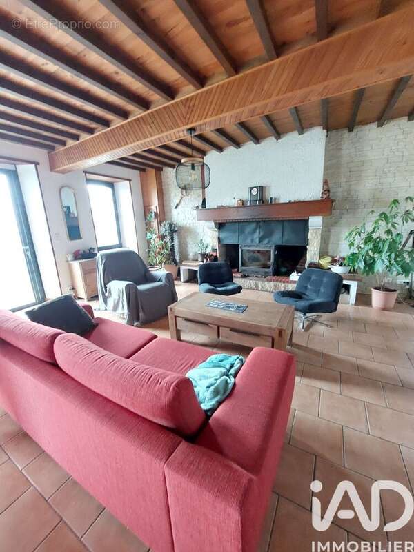 Maison 242 m² à Oleac-Dessus  - photo 4