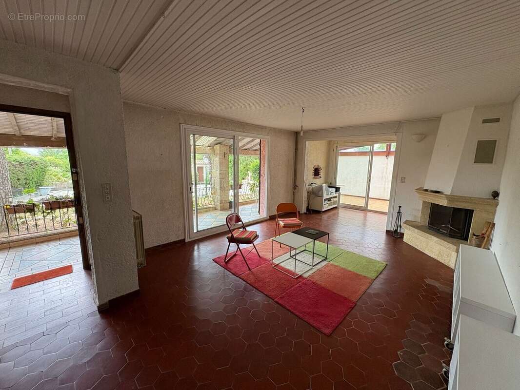 Maison à SUSSARGUES
