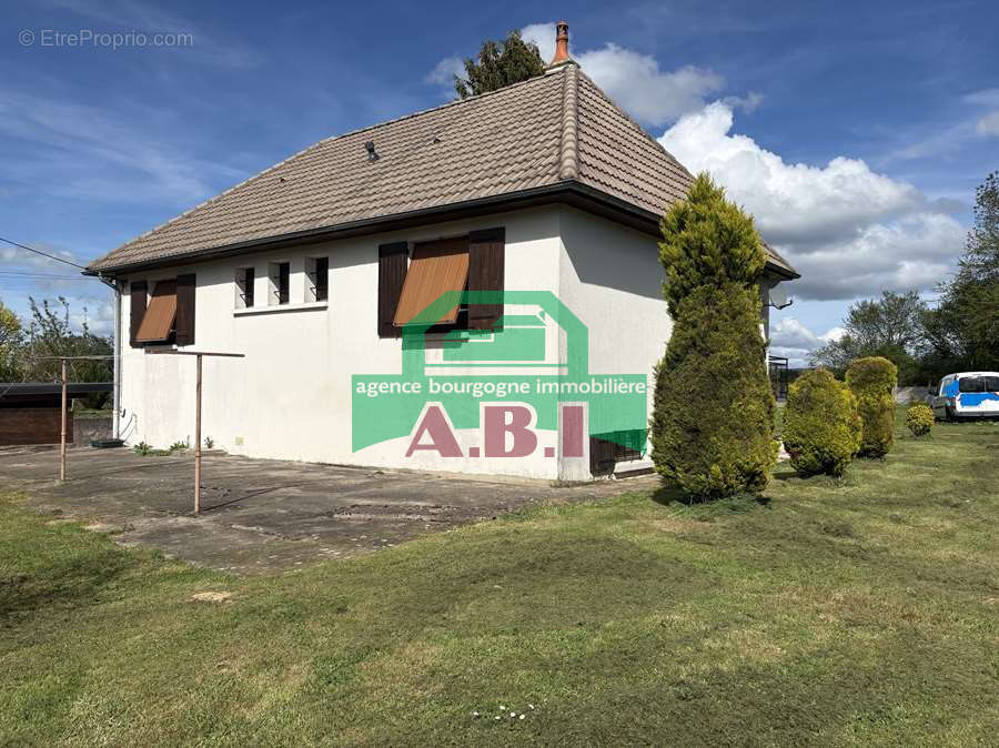 Maison à CORBIGNY