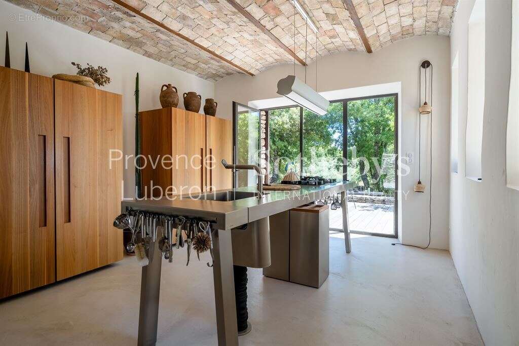 Maison à GORDES