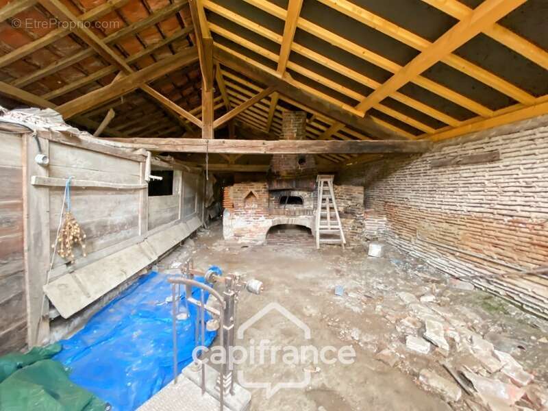 Maison à DOMMARTIN-LES-CUISEAUX