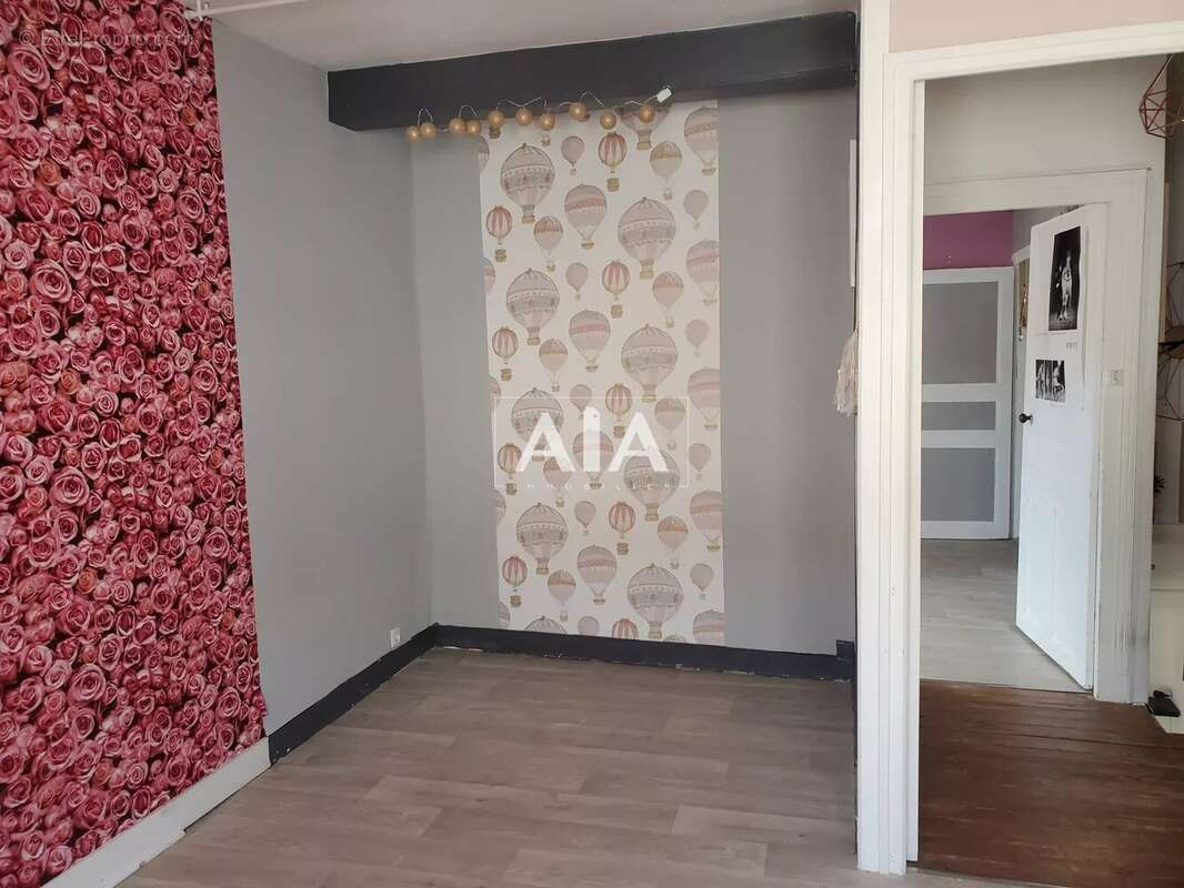 Maison à CHAMPAGNE-MOUTON