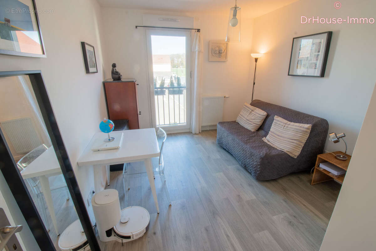 Appartement à MAUCHAMPS