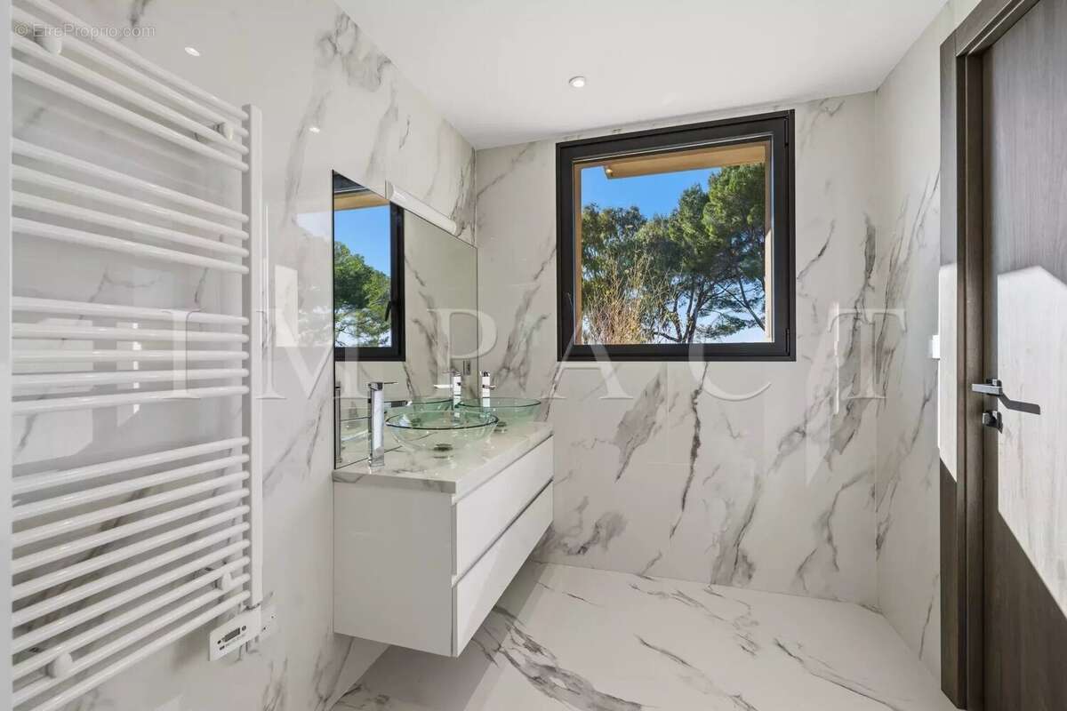 Maison à MOUGINS
