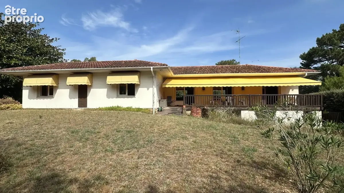 Hossegor  centre-ville / les halles  emplacement rare  villa  200 m² sur terrain 1 140 m²  fort potentiel - photo 2
