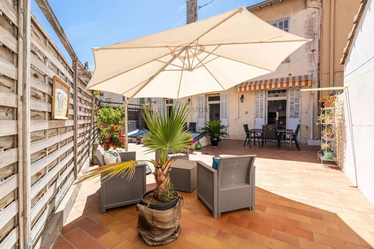 Cannes - appartement 4 pieces - grande terrasse - photo 10