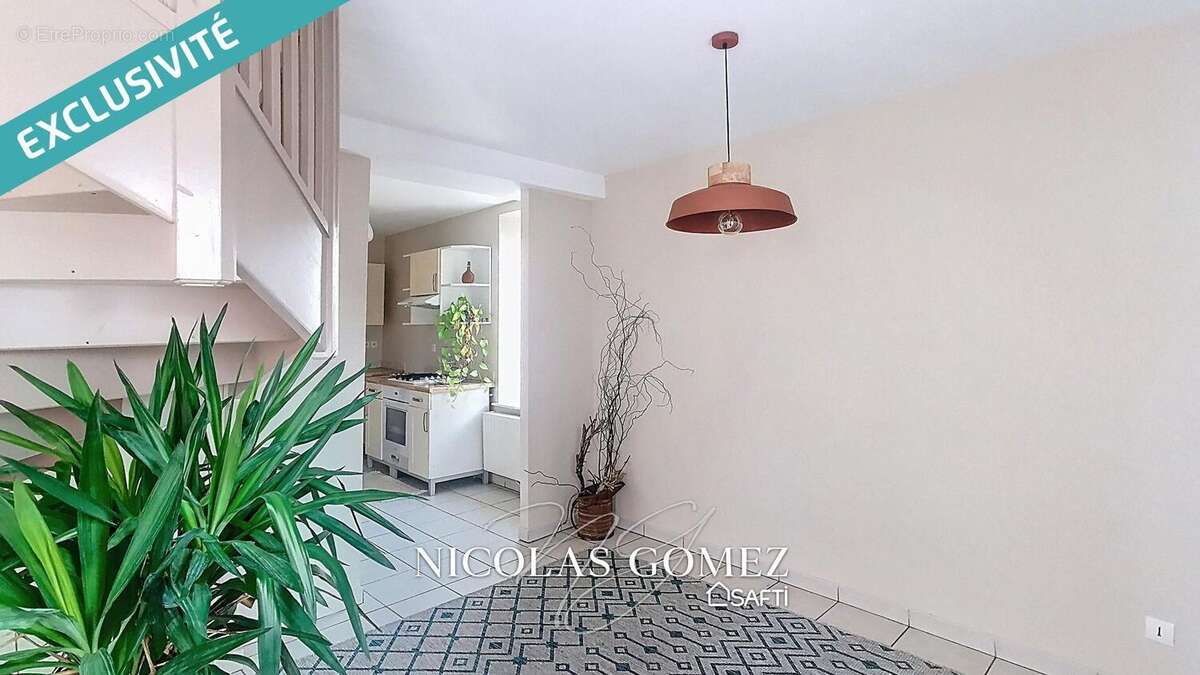 Photo 4 - Appartement à NEUVILLE-SUR-SAONE